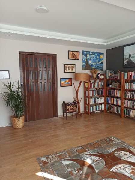 Sarpaş Akordiyon Kalın Kapı Camlı Ceviz  Desenli Katlanır Akordeon Pvc Anahtar Kilitli