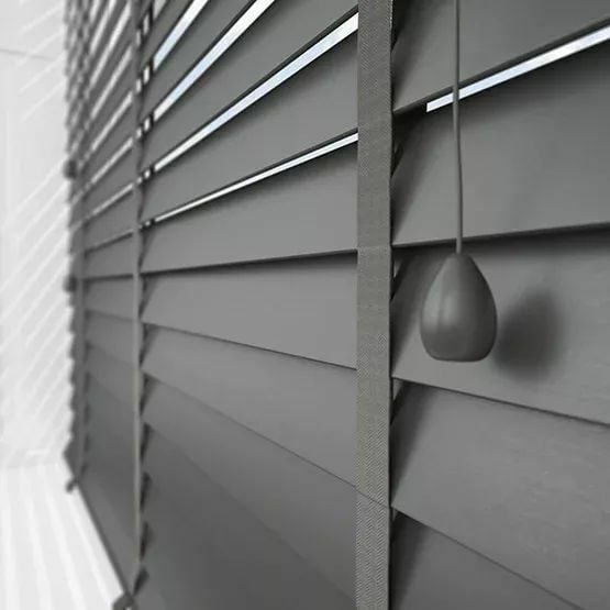 Sarpaş Gri 25 mm Doğal Ahşap Jaluzi Perde