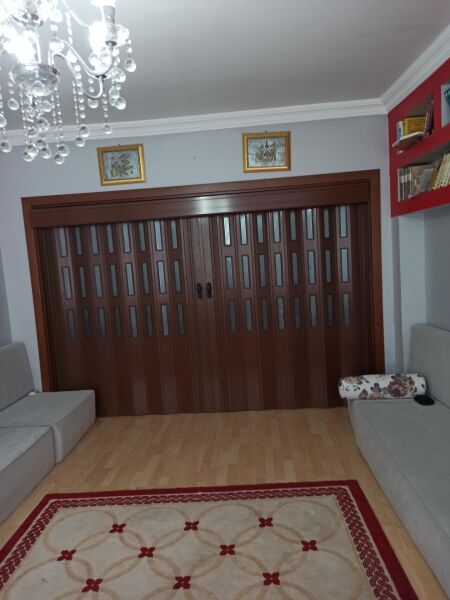 Sarpaş Akordiyon Kalın Kapı Ceviz Camlı Desenli Çift Açılım Katlanır Akordeon Pvc Anahtar Kilitli