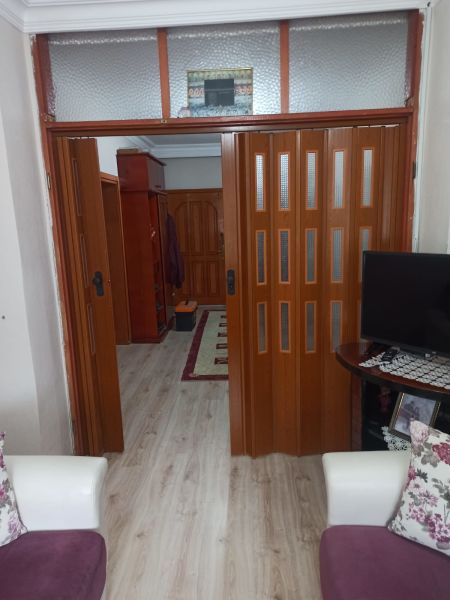 Sarpaş Akordiyon Kalın Kapı Meşe Camlı Desenli Çift Açılım Katlanır Akordeon Pvc Anahtar Kilitli