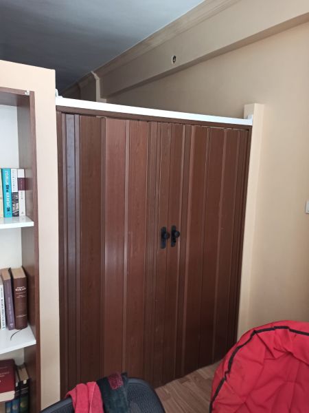 Sarpaş Akordiyon Kapı Ceviz Camsız 12 mm Desenli Çift Açılım Katlanır Akordeon Pvc